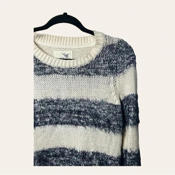 1277. Anthropologie TABITHA SWEATER SIZE SMALL EYELASH‎ KNITTED CREAM/NAVY-BLUE - Picture 3 of 10